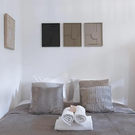 Milano - New, Charming, Ac, Close Palais&beach Lägenhet *